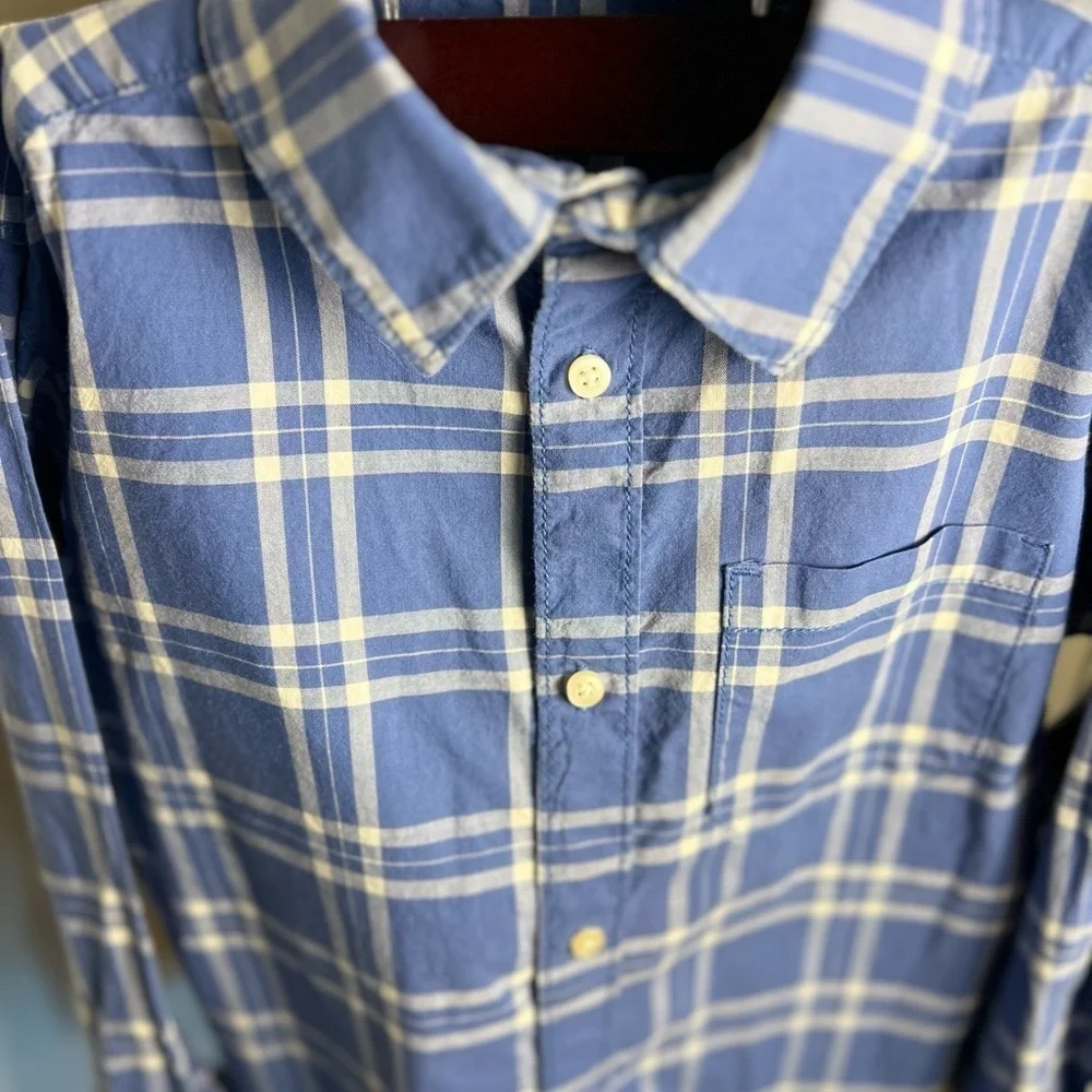 Carter’s boys blue plaid button down shirt size 8